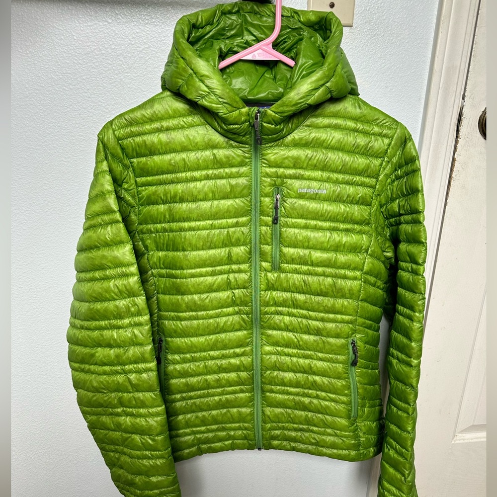 Patagonia ultralight down hoody